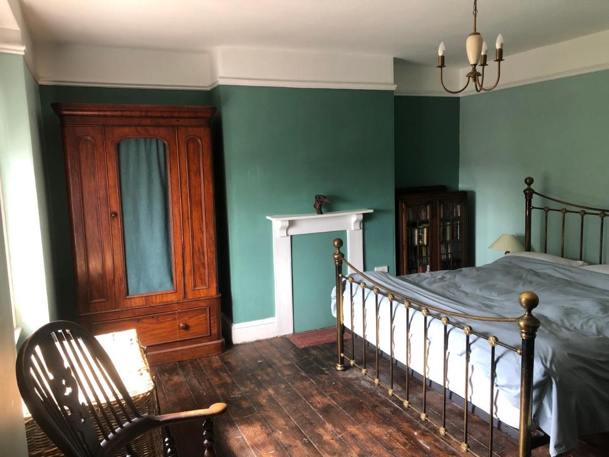 The Victorian House Bed & Breakfast Брайдпорт Екстериор снимка