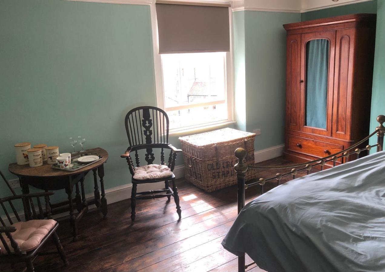 The Victorian House Bed & Breakfast Брайдпорт Екстериор снимка