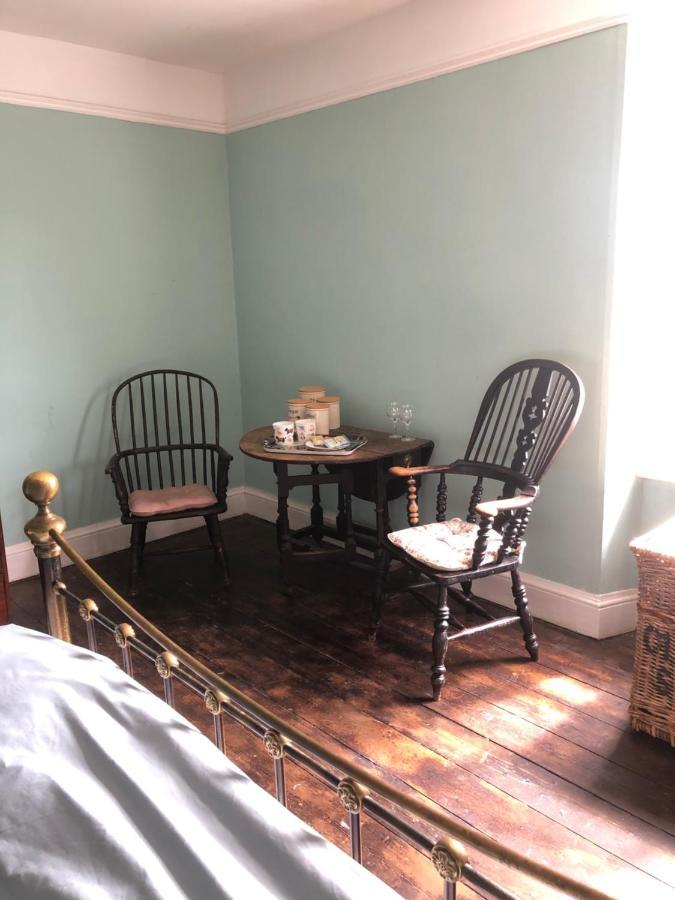 The Victorian House Bed & Breakfast Брайдпорт Екстериор снимка